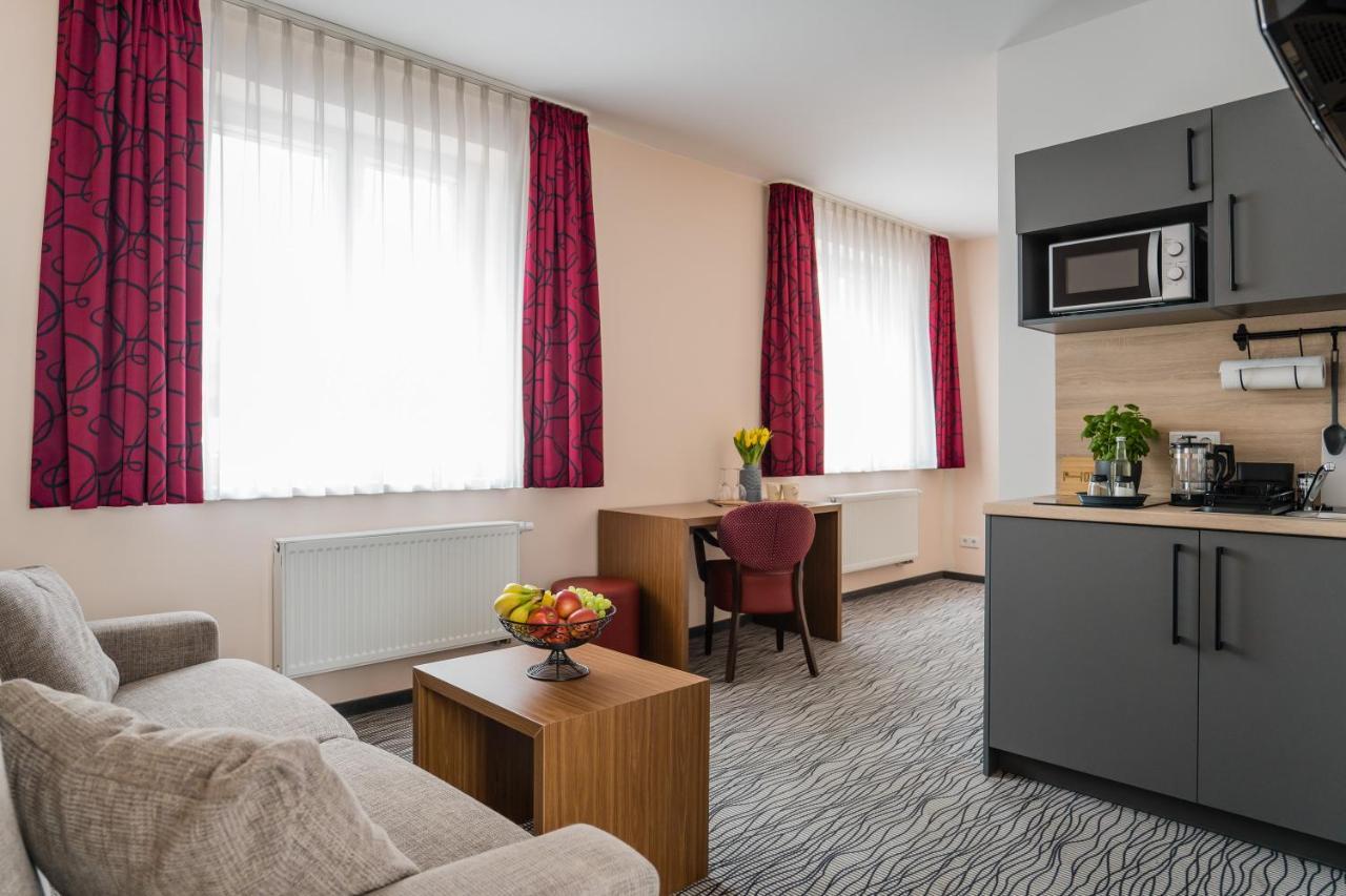 Point Hotel Apartments And Rooms Дрезден Экстерьер фото