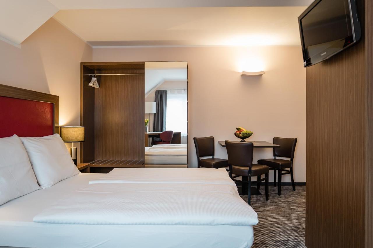 Point Hotel Apartments And Rooms Дрезден Экстерьер фото